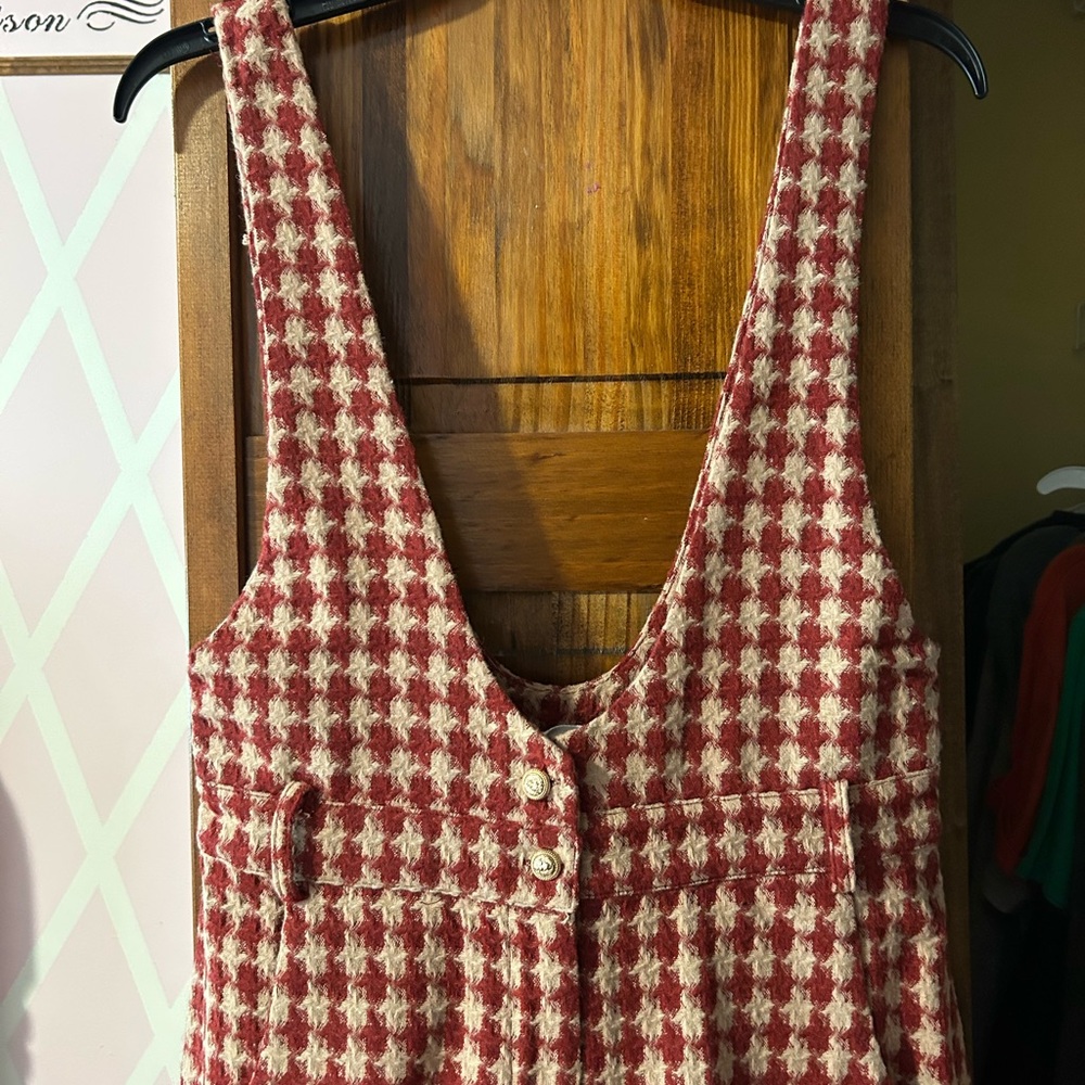 Red and White Houndstooth Sleeveless Dress